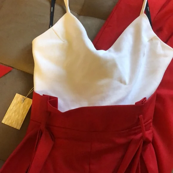 Summer lovin’ red and white jumpsuit - Picture 4 of 7